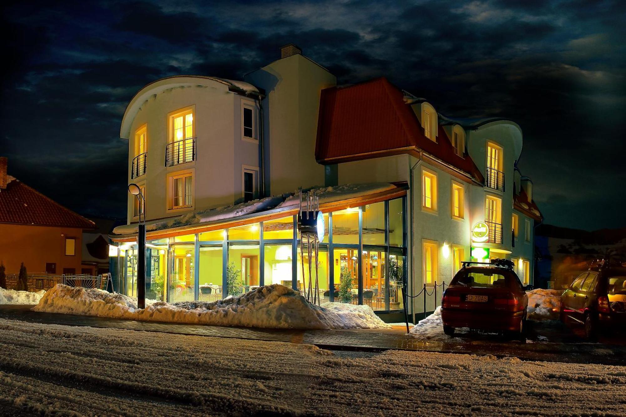 Penzion Fontana Bešeňová Exterior foto